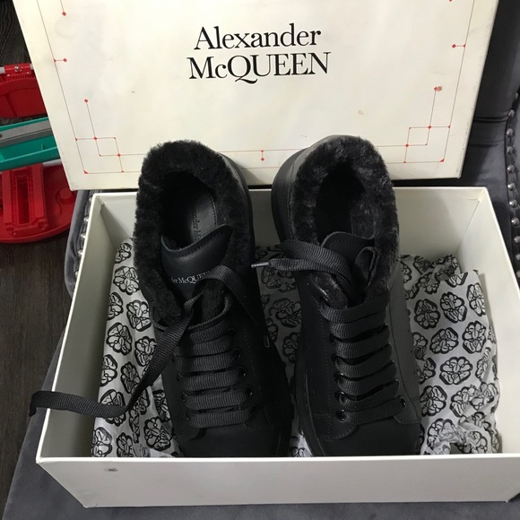 NIB Oversized BLACK Alexander McQueen Sneakers - Picture 1 of 4